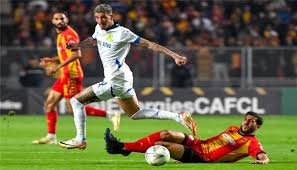 الاتحاد الأفريقي يعاقب البطلين!  